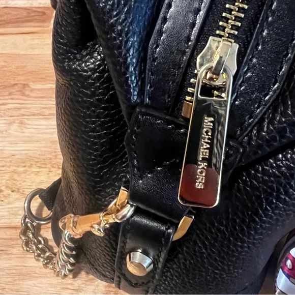 Michael Kors Bedford Black Pebbled Leather Crossbody Top Handle Bag - Picture 8 of 10